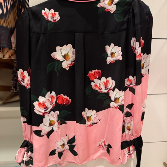 Alice and Olivia Willa Floral tie sleeve blouse S/P - Picture 5 of 7